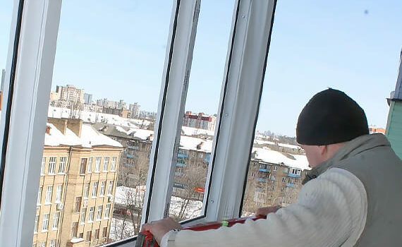 Монтаж пластиковых окон зимой