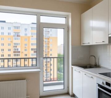 Балкон с фрамугой